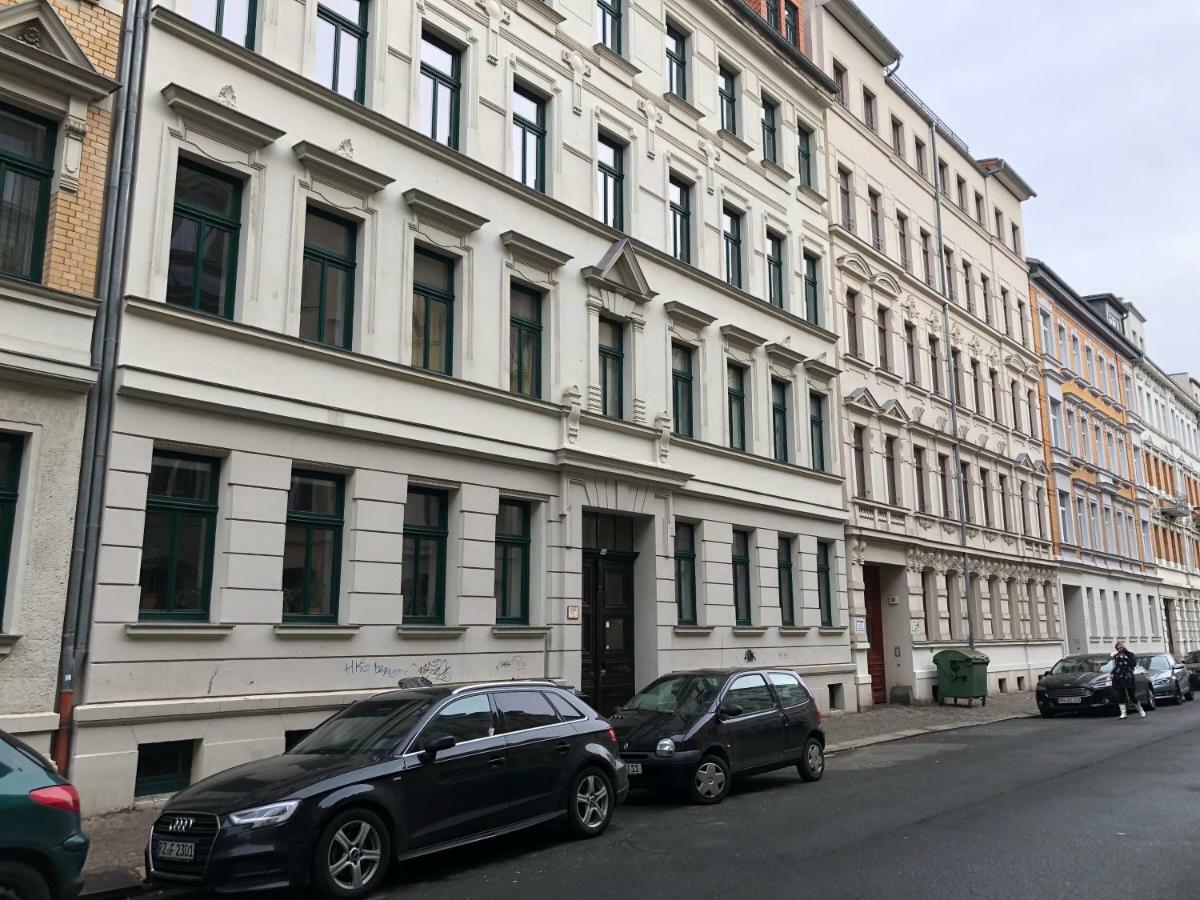 Kuschelige Dachgeschosswohnung Am Clarapark 라이프치히 외부 사진